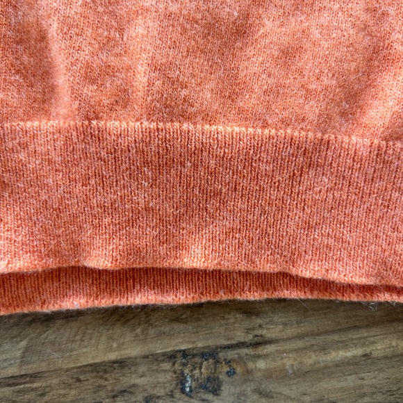 ****SOLD**** Vintage Cashmere Sweater / Pringle of Scotland - Picture 10 of 12